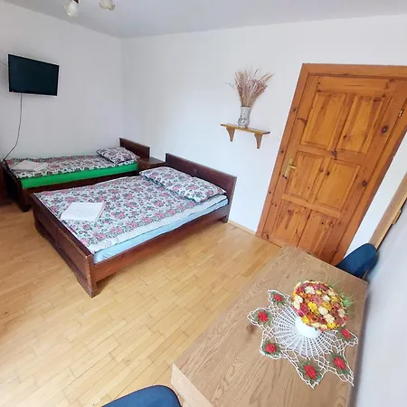 Wisniowy Gaj Ujanowice